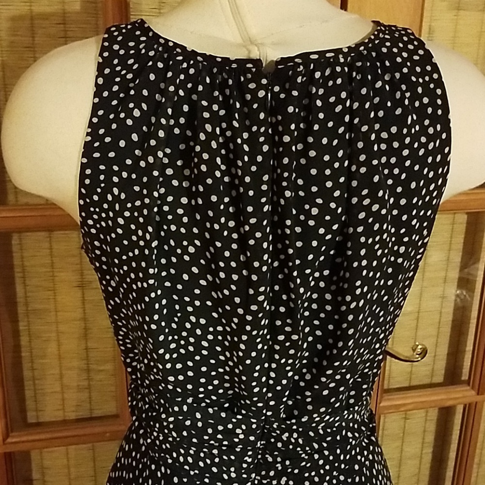 Dress - Picture 3 of 4